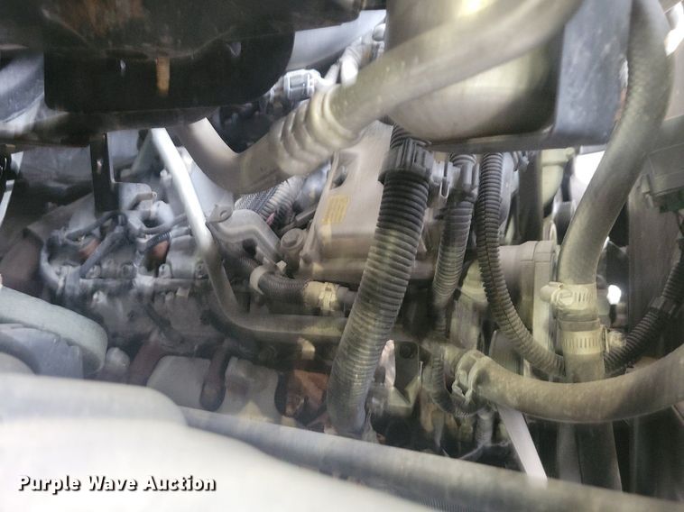 image for item IQ9805 2005 GMC C5500  utility / service truck