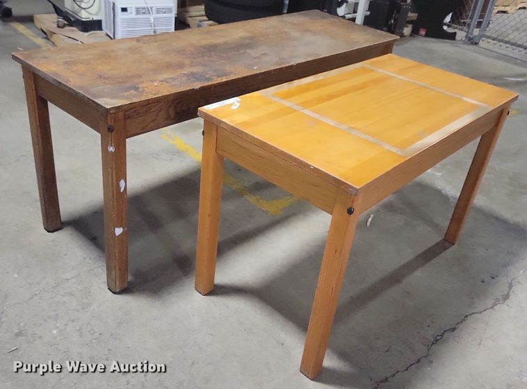 image for item IQ9806 (2) tables