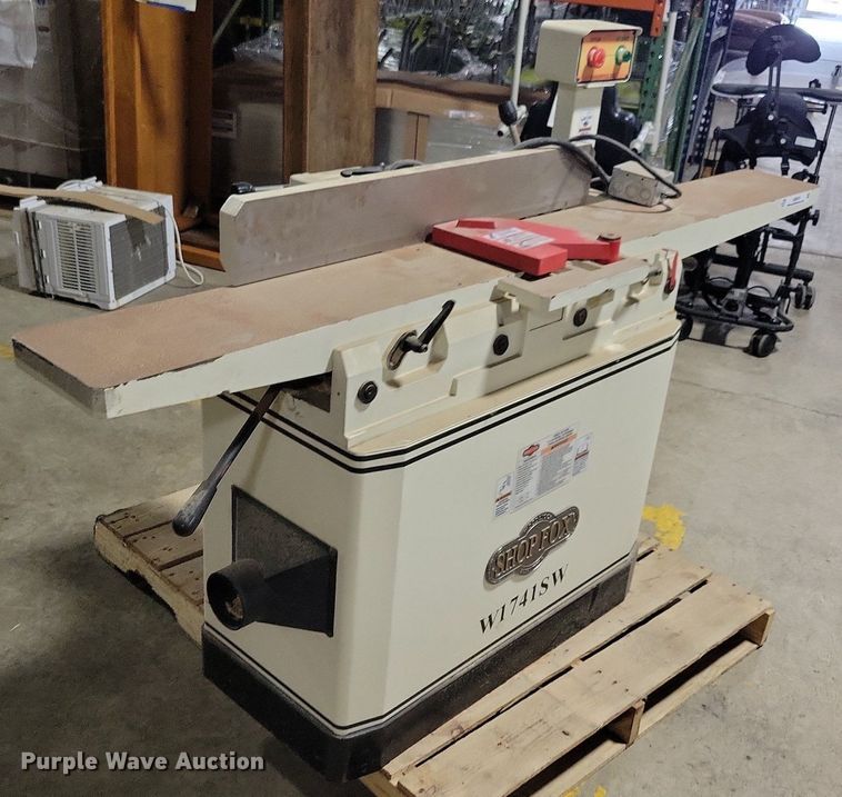 image for item IQ9810 2016 Shop Fox W1741SW  jointer