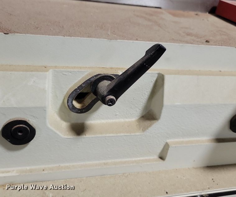 image for item IQ9810 2016 Shop Fox W1741SW  jointer