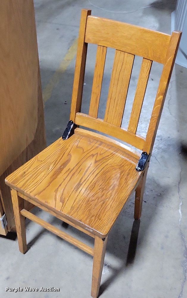 image for item IQ9814 Furniture