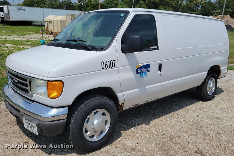 image for item IQ9815 2006 Ford E250  van