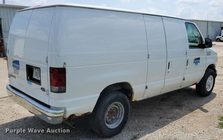 image for item IQ9815 2006 Ford E250  van