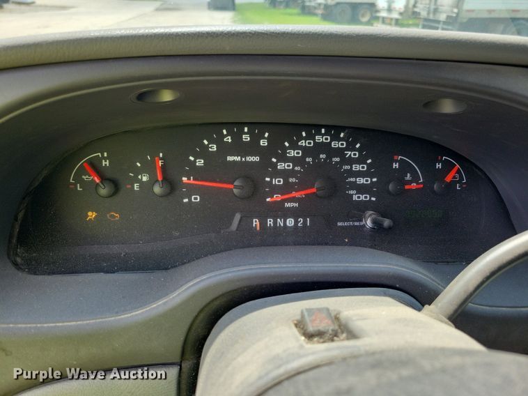 image for item IQ9815 2006 Ford E250  van