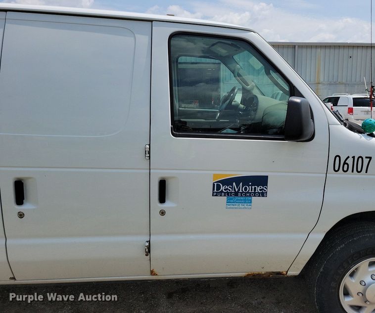 image for item IQ9815 2006 Ford E250  van