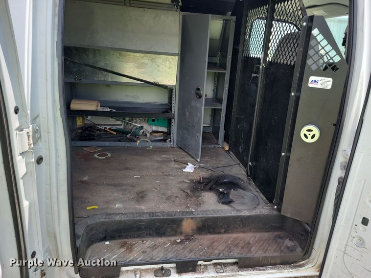 image for item IQ9815 2006 Ford E250  van