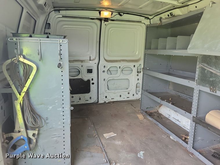 image for item IQ9815 2006 Ford E250  van