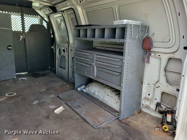 image for item IQ9815 2006 Ford E250  van