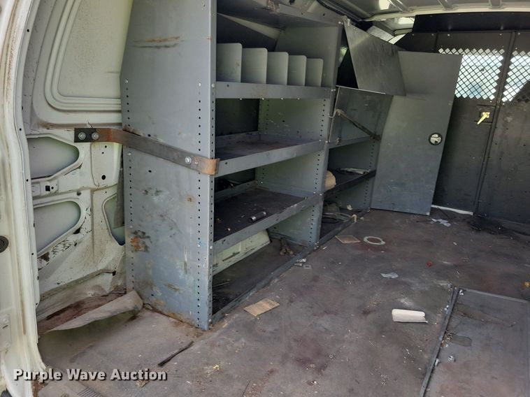 image for item IQ9815 2006 Ford E250  van