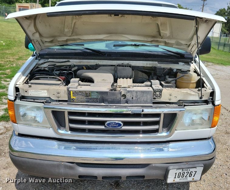 image for item IQ9815 2006 Ford E250  van