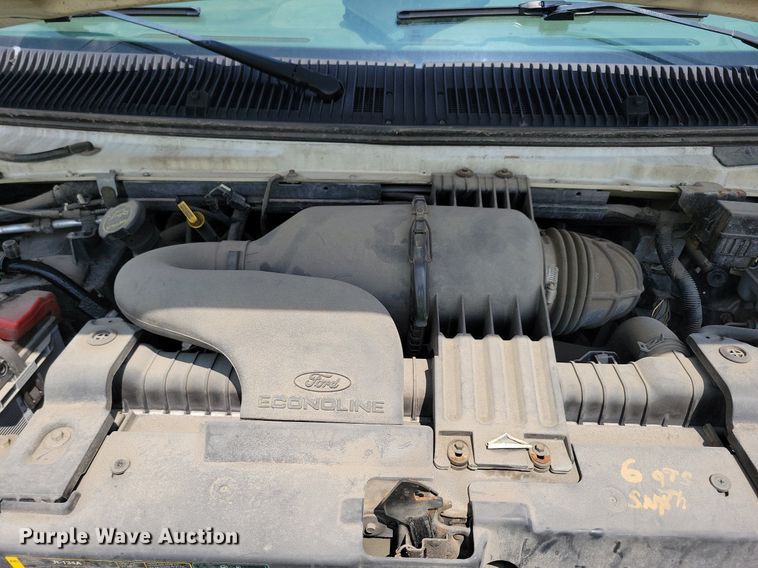 image for item IQ9815 2006 Ford E250  van