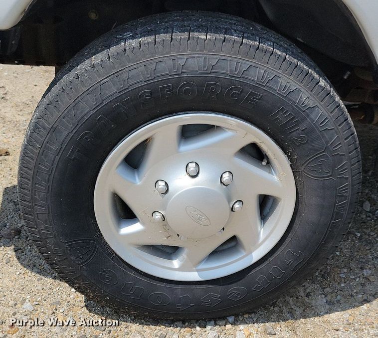 image for item IQ9815 2006 Ford E250  van