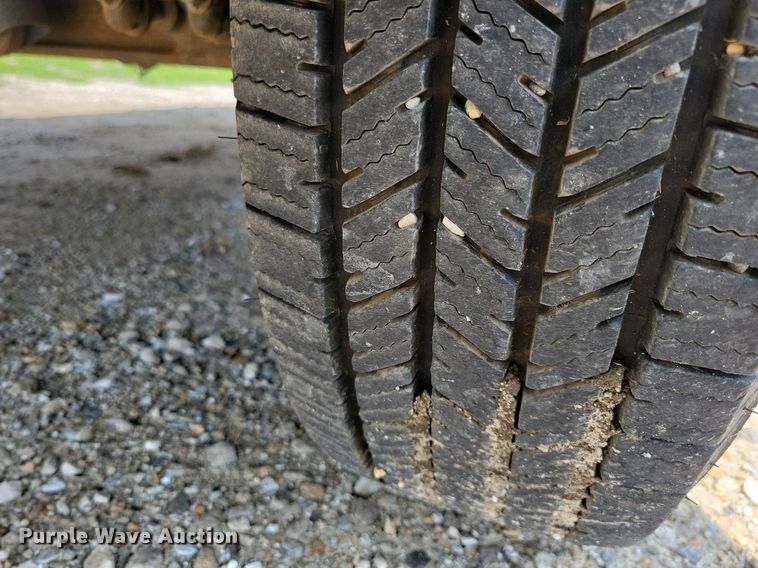 image for item IQ9815 2006 Ford E250  van