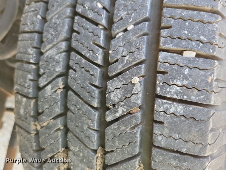 image for item IQ9815 2006 Ford E250  van