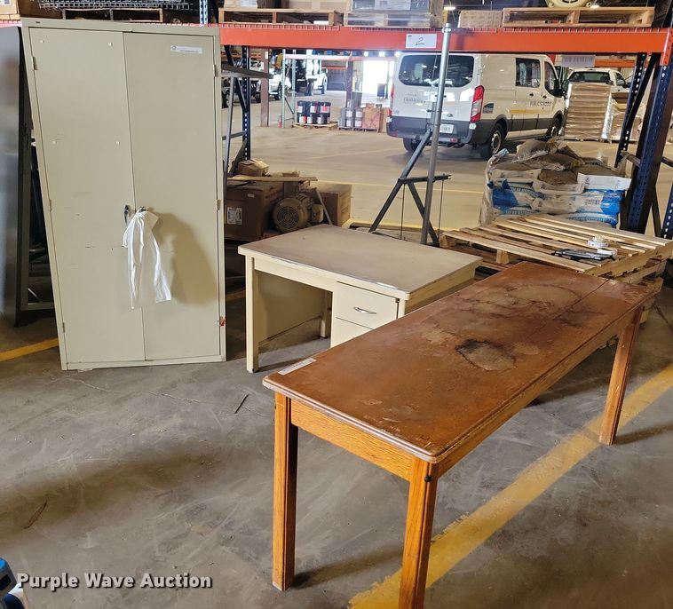 image for item IQ9817 Furniture