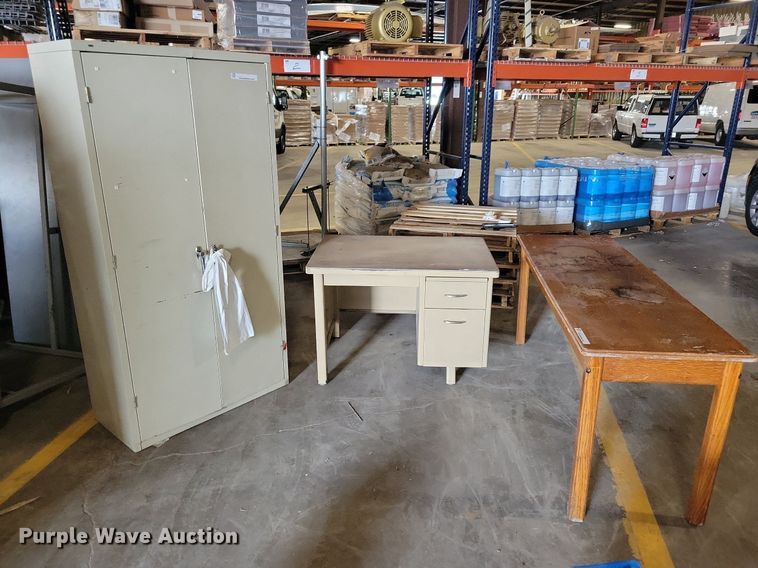 image for item IQ9817 Furniture