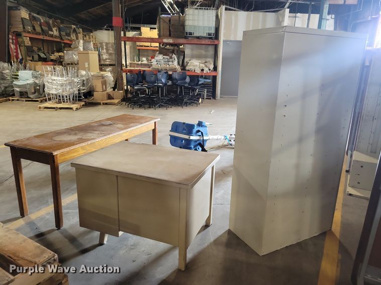 image for item IQ9817 Furniture