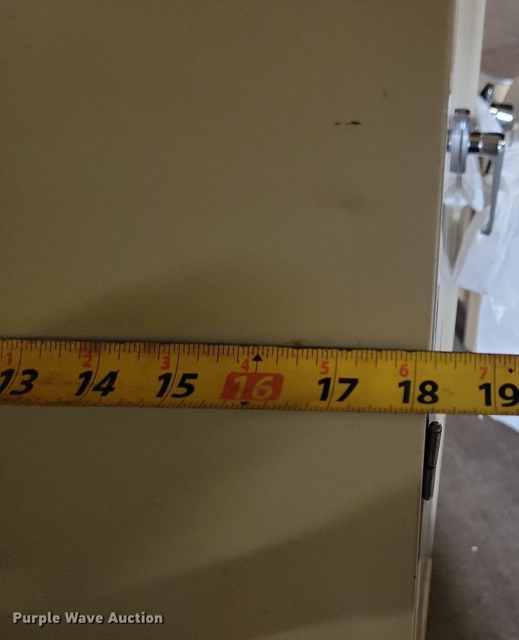 image for item IQ9817 Furniture