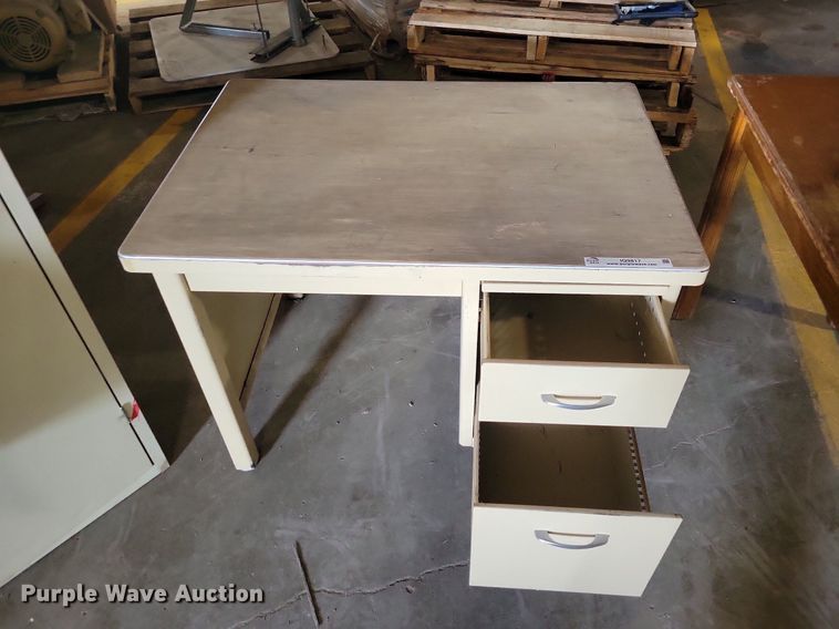 image for item IQ9817 Furniture