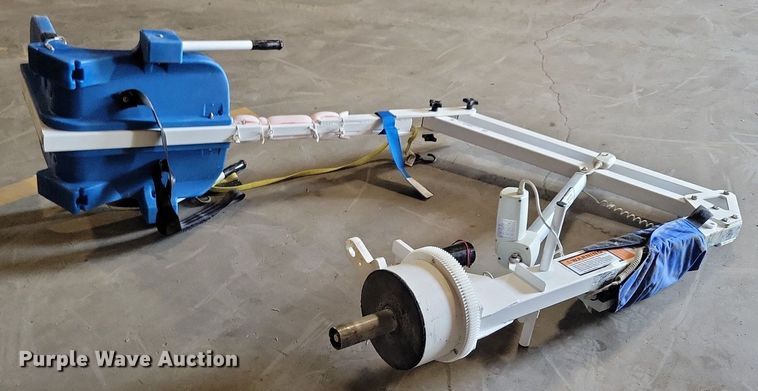 image for item IQ9818 Aqua Creek Products F-800SC2  pool lift