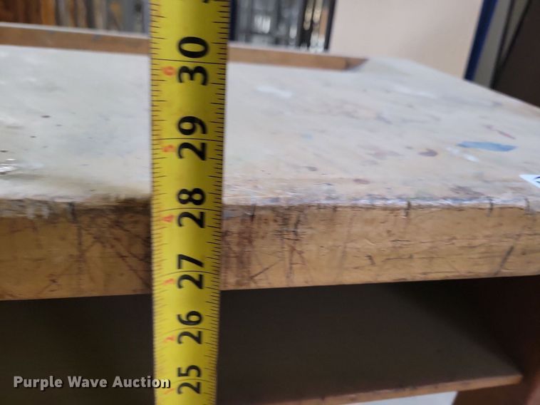 image for item IQ9819 Work bench