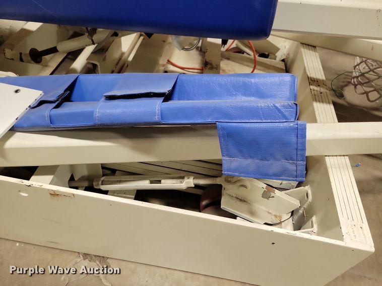 image for item IQ9820 Bison  basketball goal