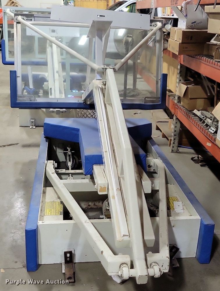 image for item IQ9821 Bison  basketball goal