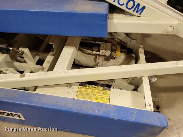 image for item IQ9821 Bison  basketball goal