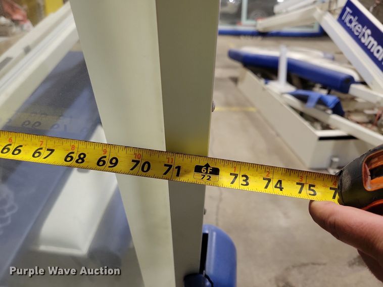 image for item IQ9822 Bison  basketball goal