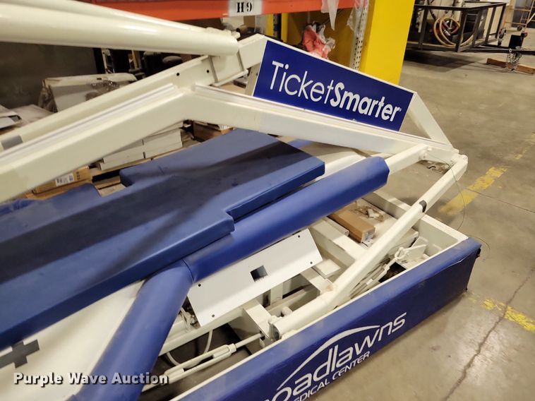 image for item IQ9822 Bison  basketball goal