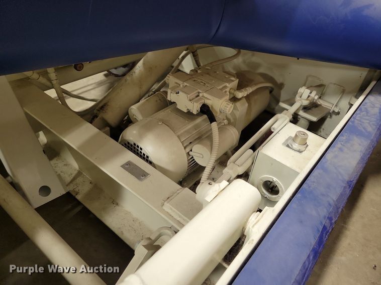 image for item IQ9822 Bison  basketball goal