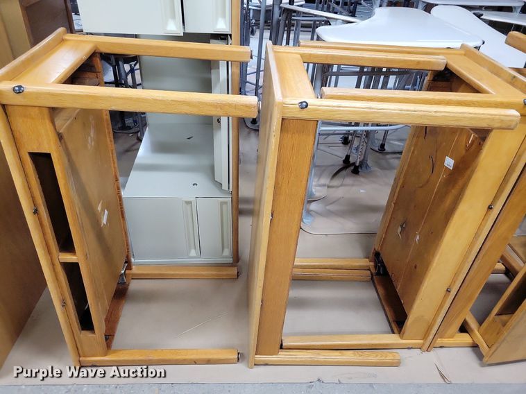 image for item IQ9823 (5) desks