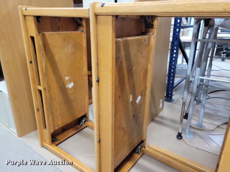 image for item IQ9823 (5) desks