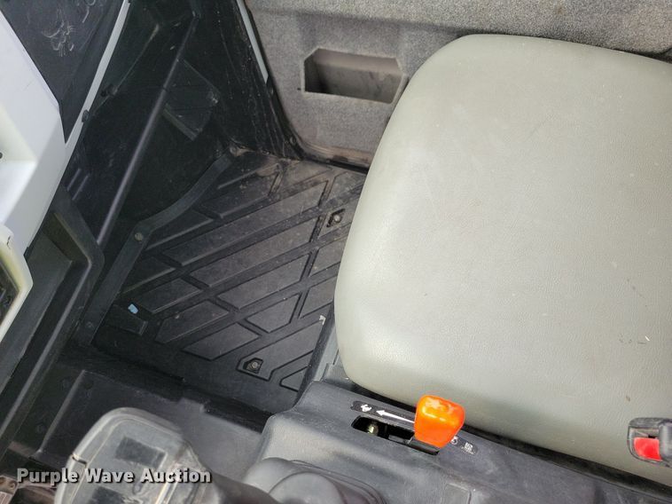 image for item IQ9825 2018 Bobcat 3650  utility vehicle