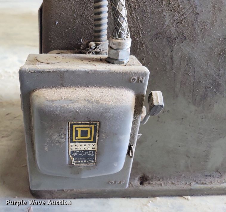 image for item IQ9841 South Bend  metal lathe