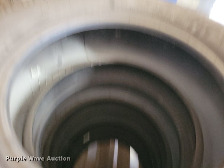 image for item IQ9843 (4) Michelin 265/70R18 tires