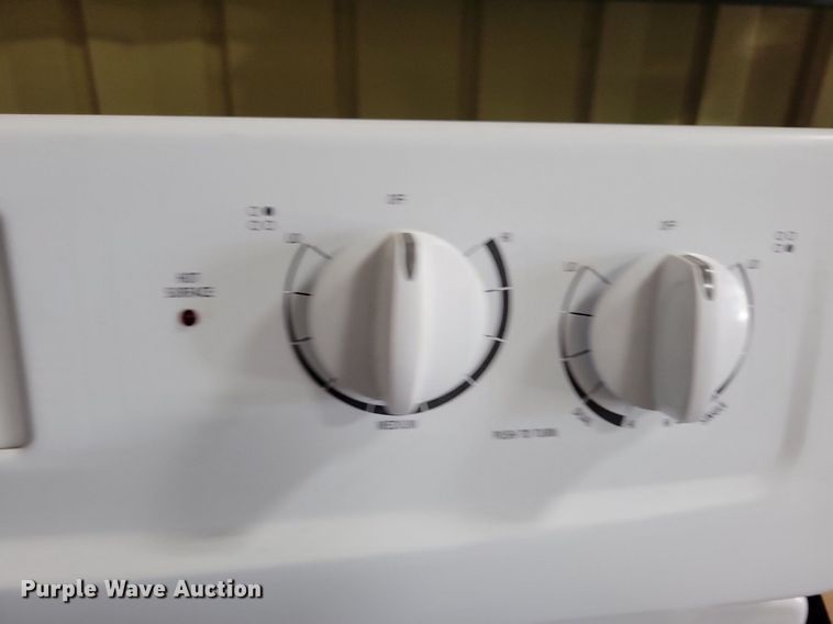 image for item IQ9845 Whirlpool  oven