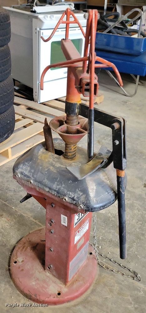 image for item IQ9846 Coats 310  tire machine