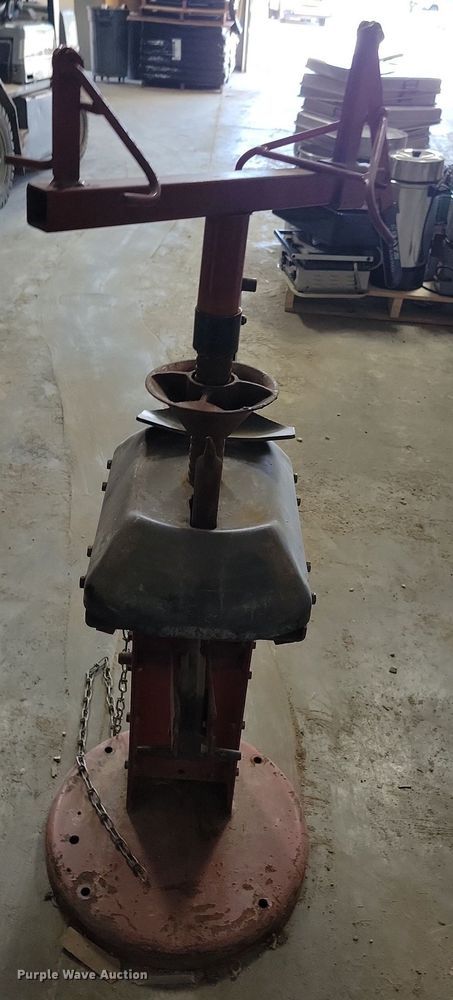 image for item IQ9846 Coats 310  tire machine