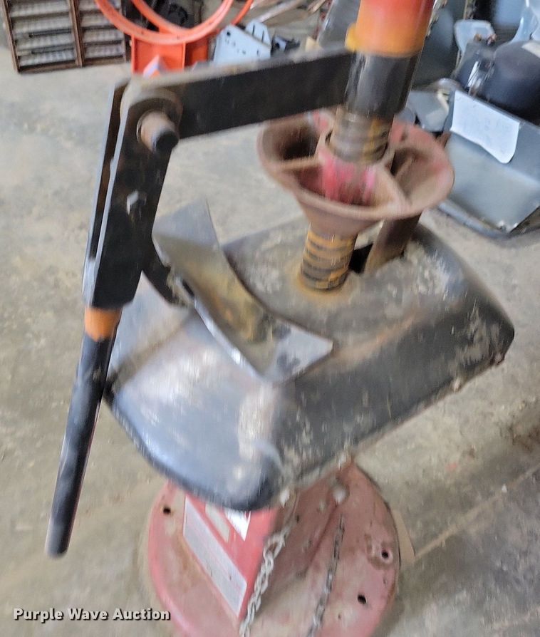 image for item IQ9846 Coats 310  tire machine