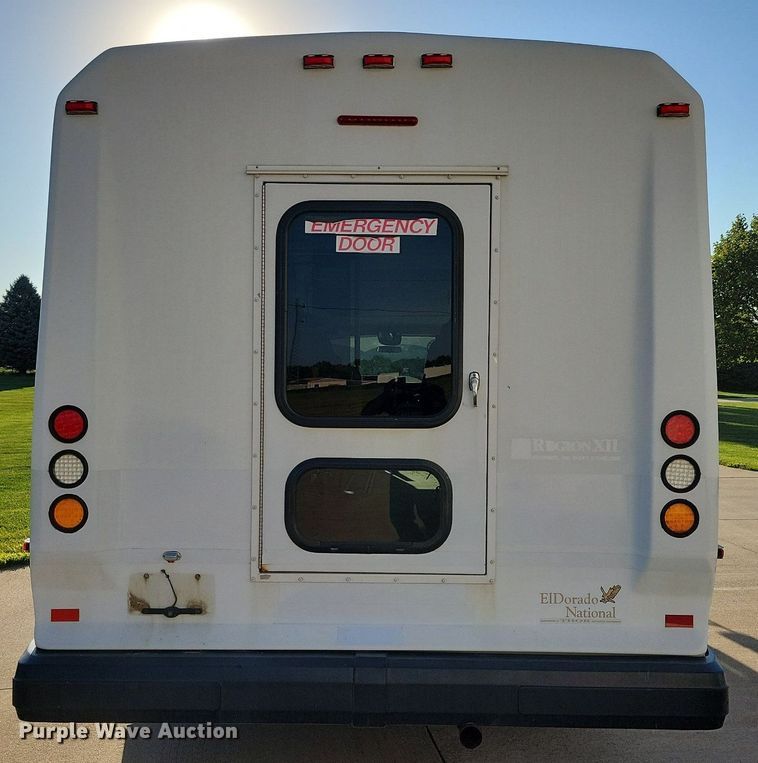 image for item IQ9868 2010 Eldorado Aerotech Ford 240  shuttle bus