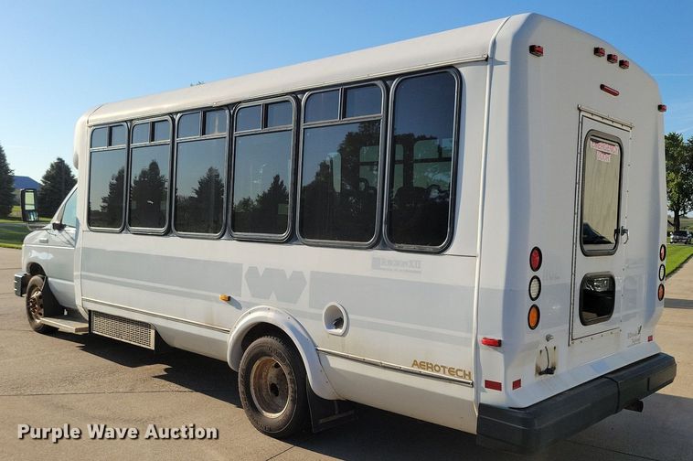image for item IQ9868 2010 Eldorado Aerotech Ford 240  shuttle bus