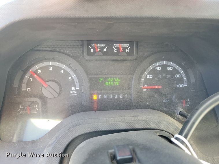 image for item IQ9868 2010 Eldorado Aerotech Ford 240  shuttle bus