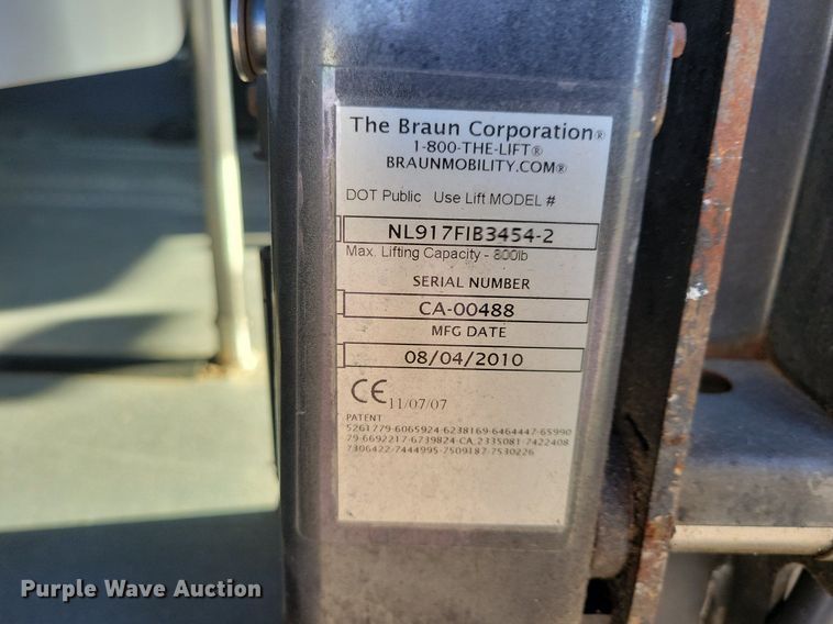 image for item IQ9868 2010 Eldorado Aerotech Ford 240  shuttle bus