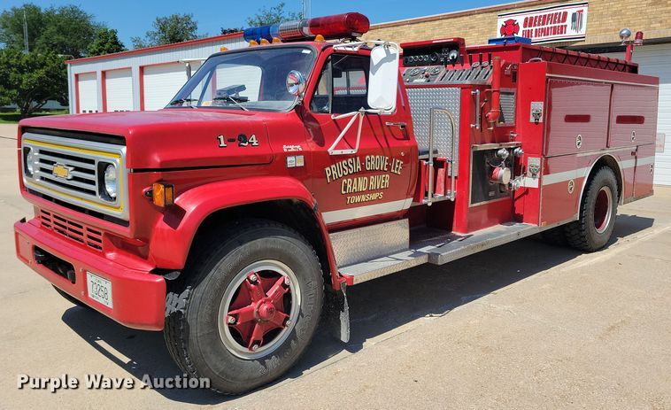 image for item IQ9870 1986 Chevrolet C70  fire truck