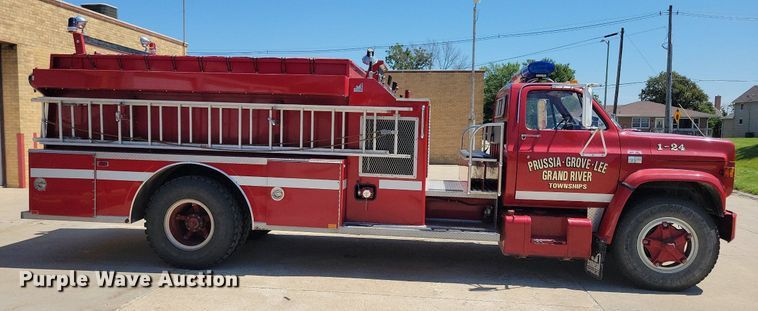 image for item IQ9870 1986 Chevrolet C70  fire truck