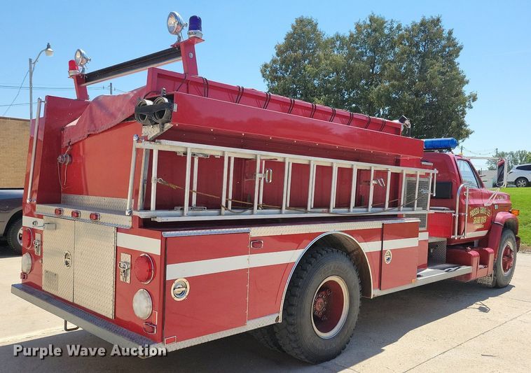 image for item IQ9870 1986 Chevrolet C70  fire truck