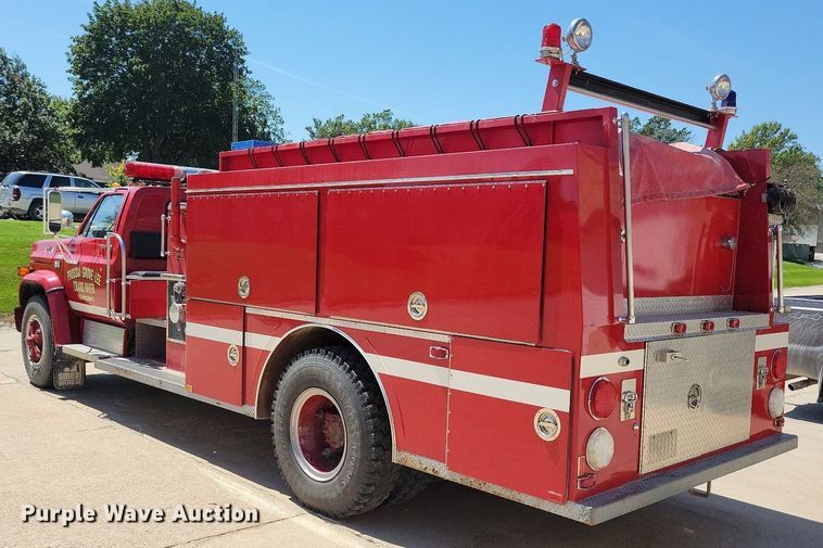 image for item IQ9870 1986 Chevrolet C70  fire truck