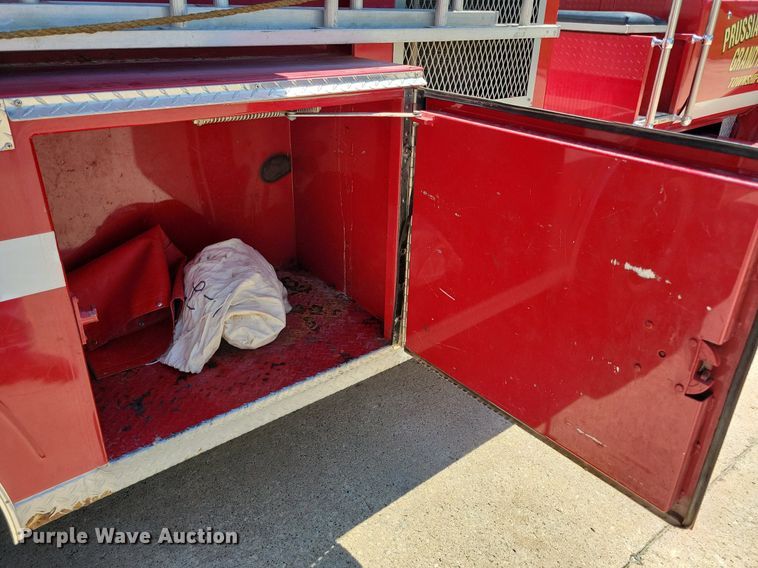 image for item IQ9870 1986 Chevrolet C70  fire truck