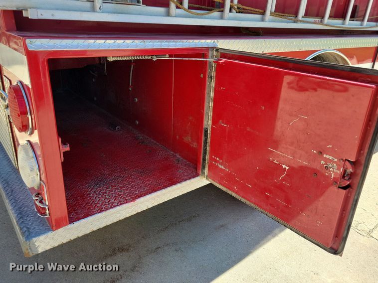 image for item IQ9870 1986 Chevrolet C70  fire truck